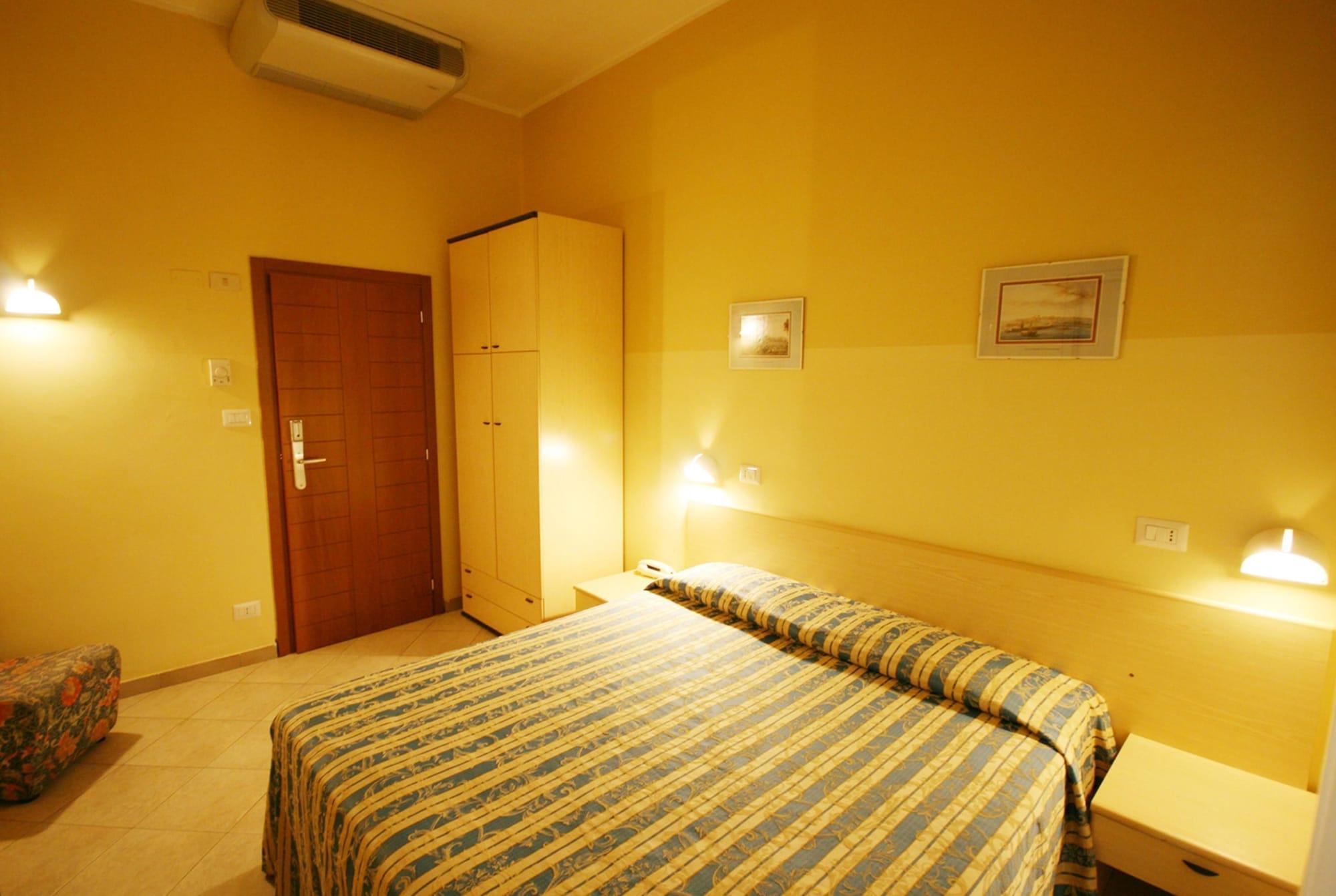Hotel Sole Mio Rimini Exterior foto